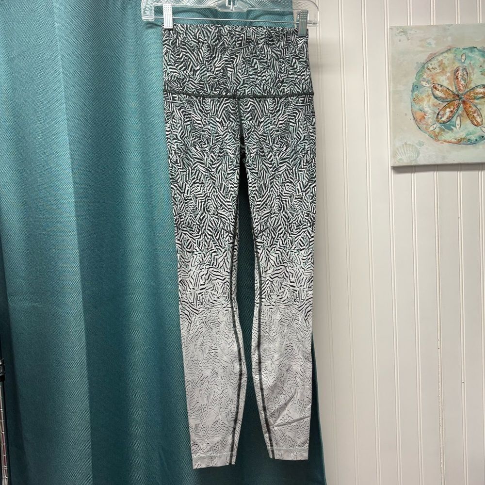Lululemon Wunder Under Hi-Rise Pants "Dazzle" Alpine Black, White & Green Size 6 - Picture 6 of 9